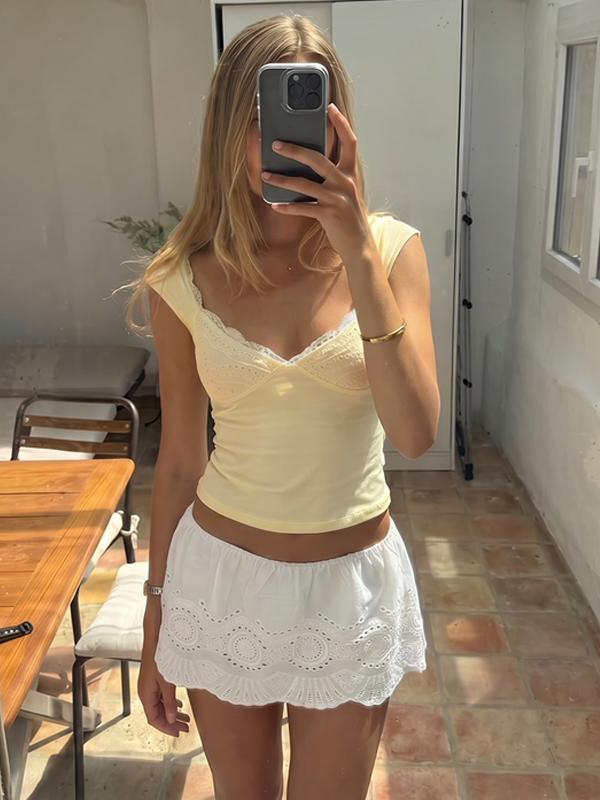 PETAL LACE TOP