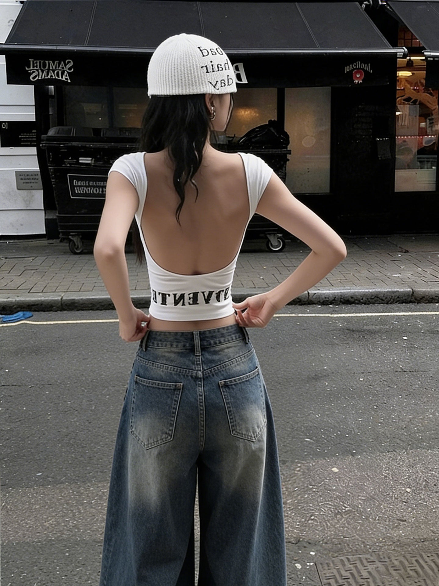 BOLD BACK CROP