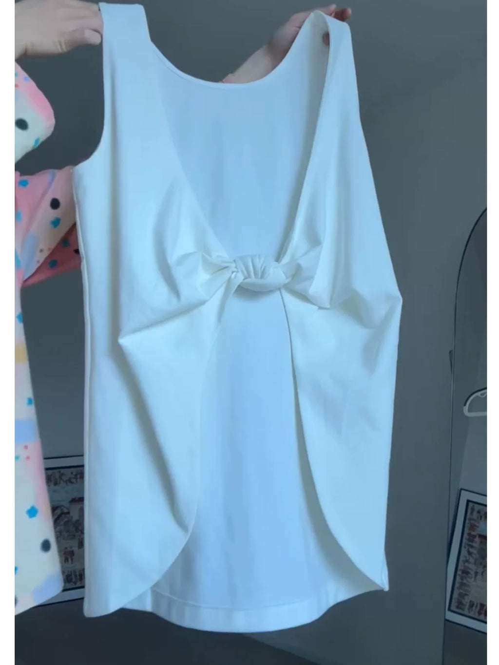Babes white V-neck back kinked vest female summer lazy wind loose wear loose backless sleeveless top