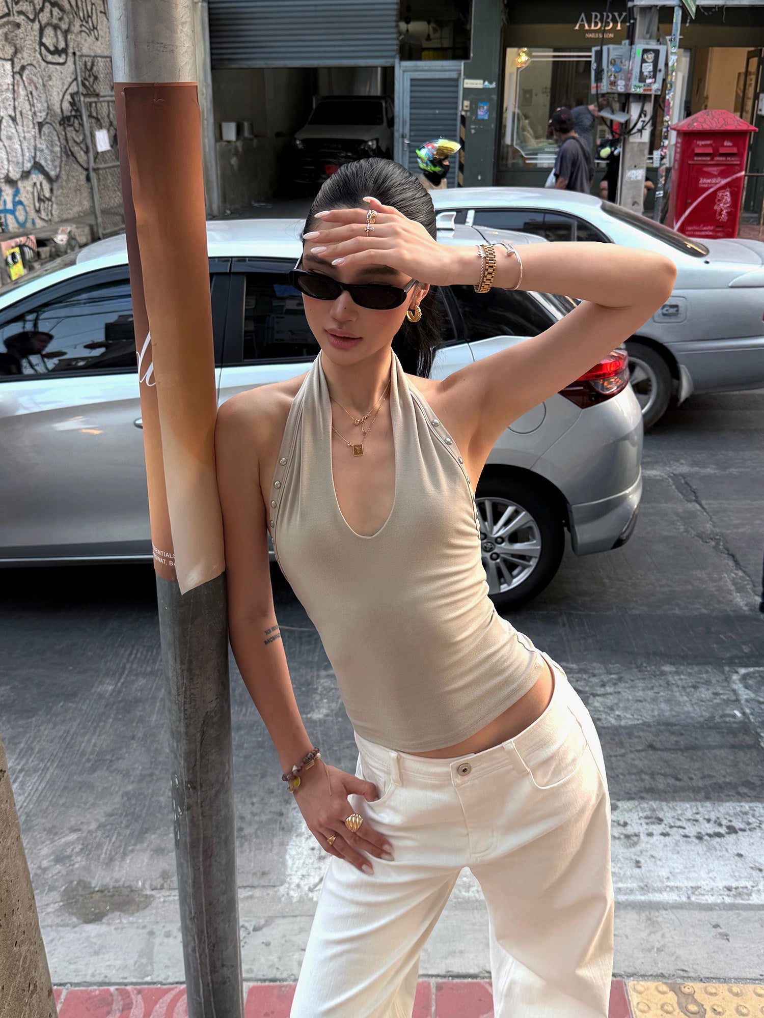 RIVET HALTER TANK
