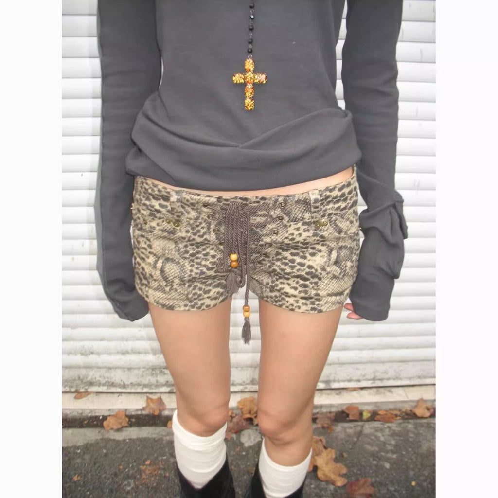 LEOPARD STRAP SHORT
