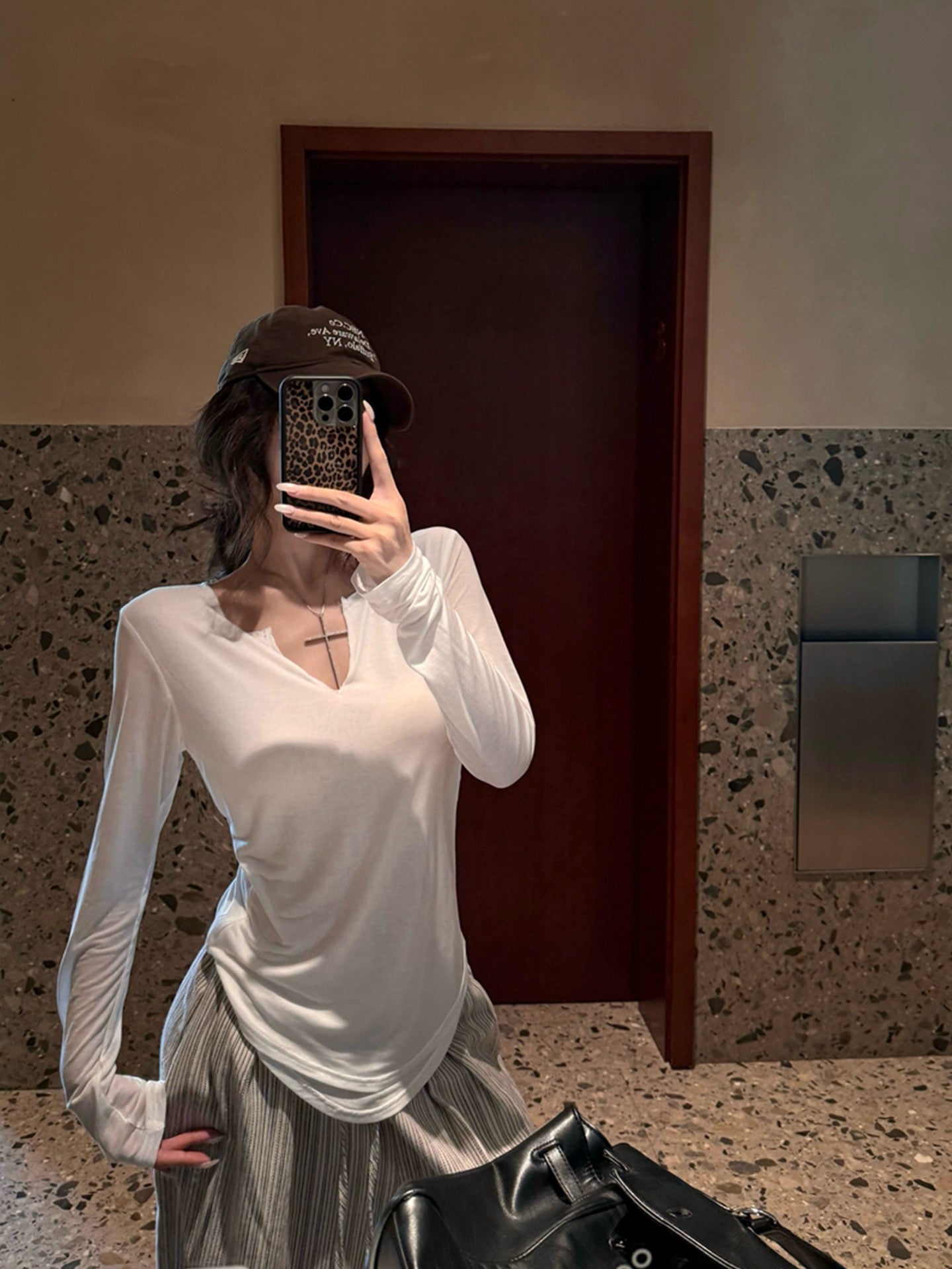 GHOST CUT TOP